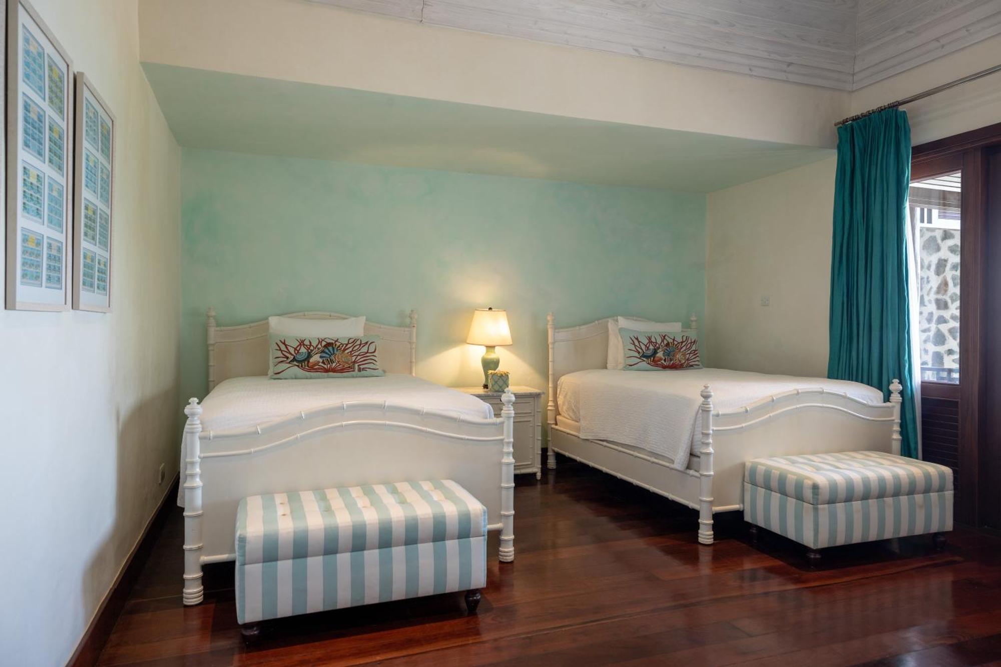 Canouan Estate Resort & Villas Charlestown Exterior photo